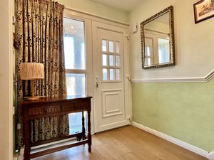 Entrance Hallway- click for photo gallery